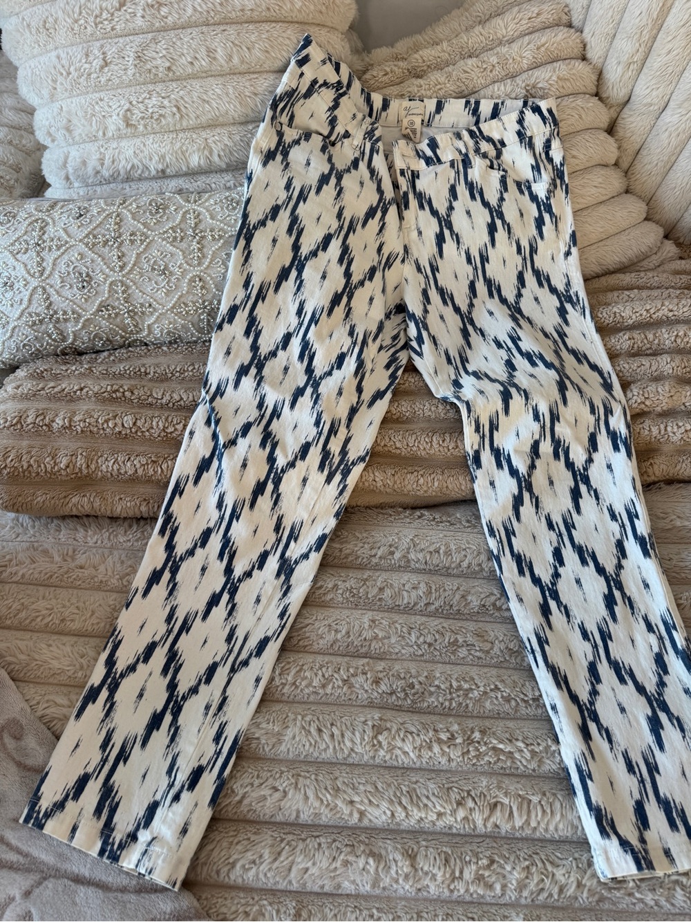 Patterned Slim Ankle jeans in Ivory and Navy